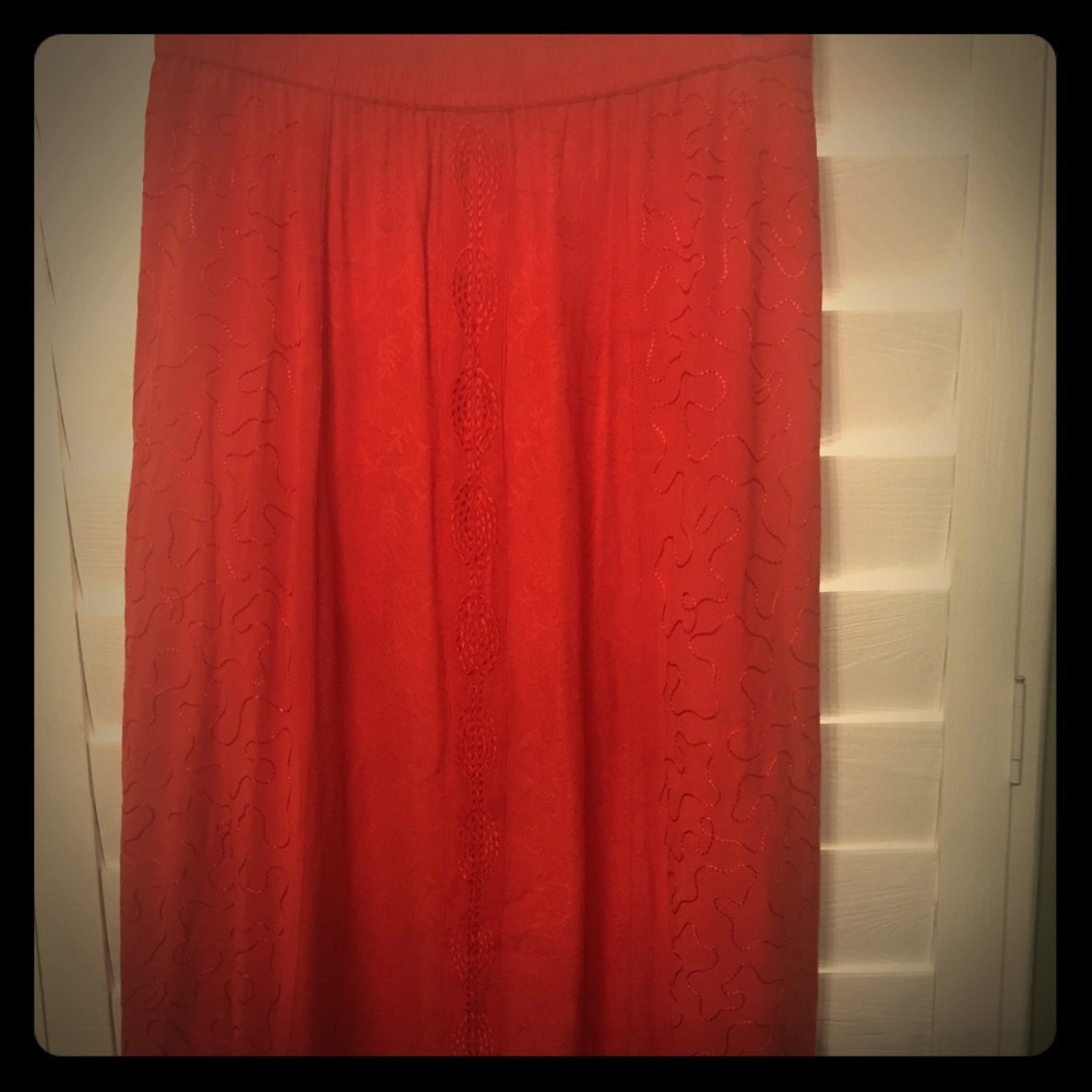 Catherine’s embroidered skirt